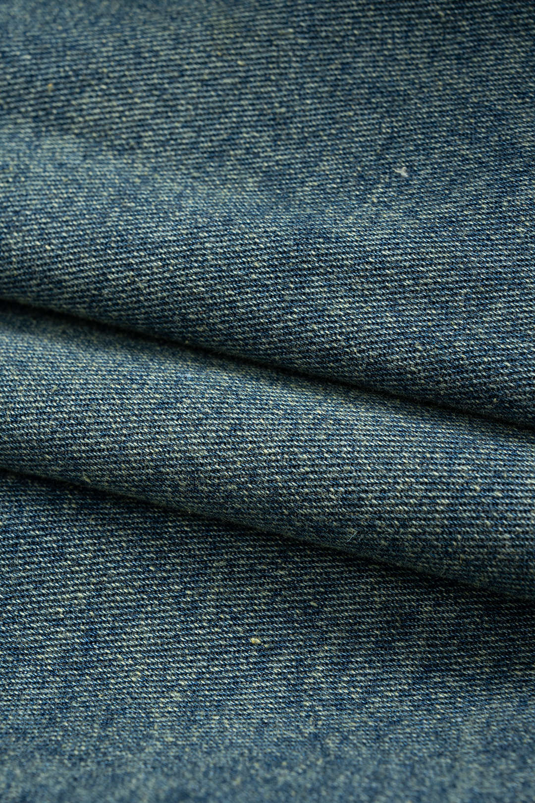 Denim-Patchwork-Jacke mit Zierknöpfen und Ziertaschen