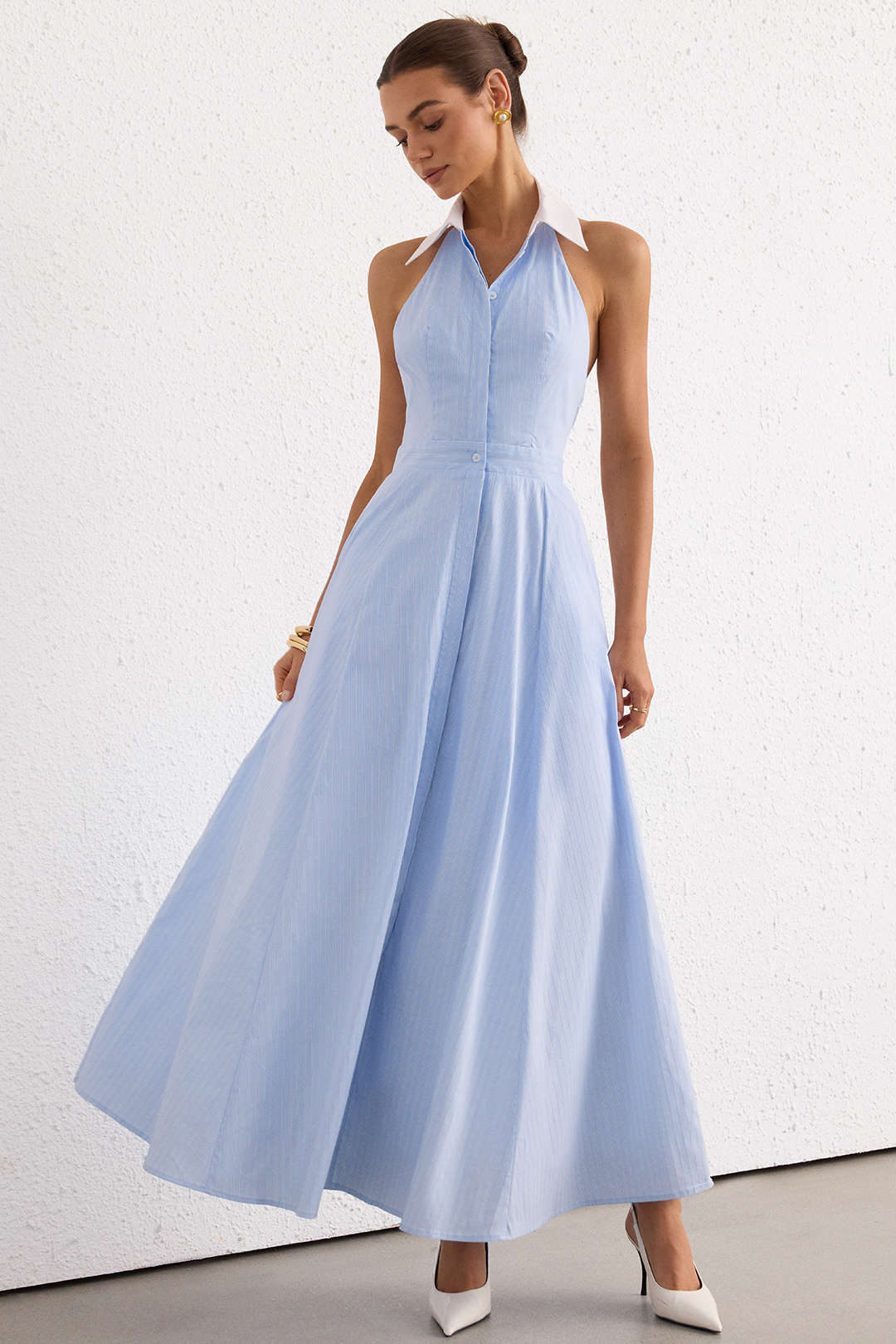 Gestreiftes ärmelloses Maxikleid mit Neckholder, Reverskragen und freiem Rücken