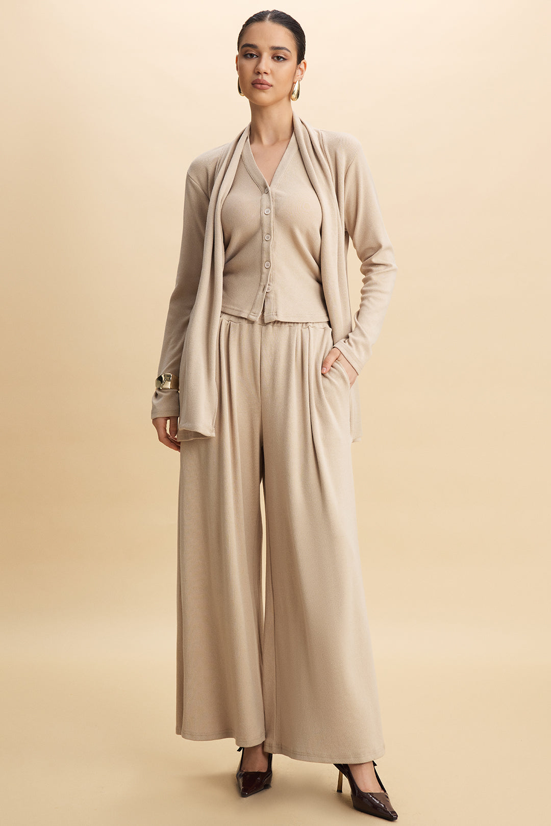 Einfarbiger Long-Cardigan, Neckholder-Cami-Top mit Raffung und Hose mit weitem Bein Set