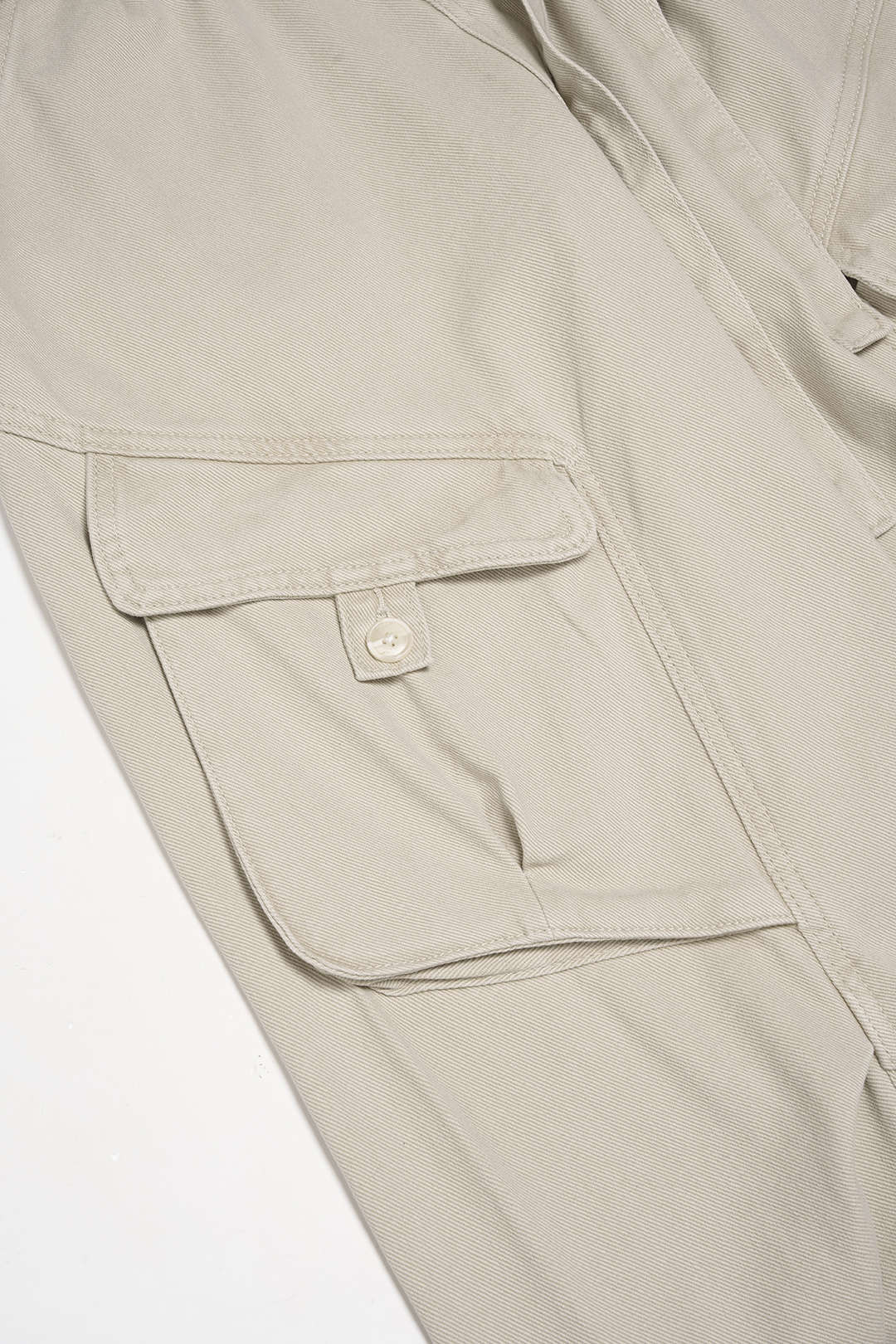 Jean large ceinturé en denim avec poches