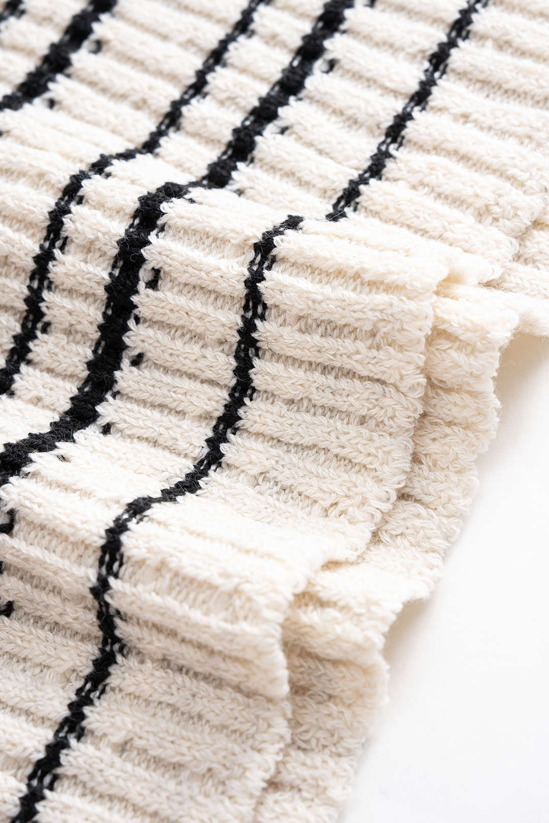 Knit V-Neck Stripes Print Contrast Sleeveless Midi Dress