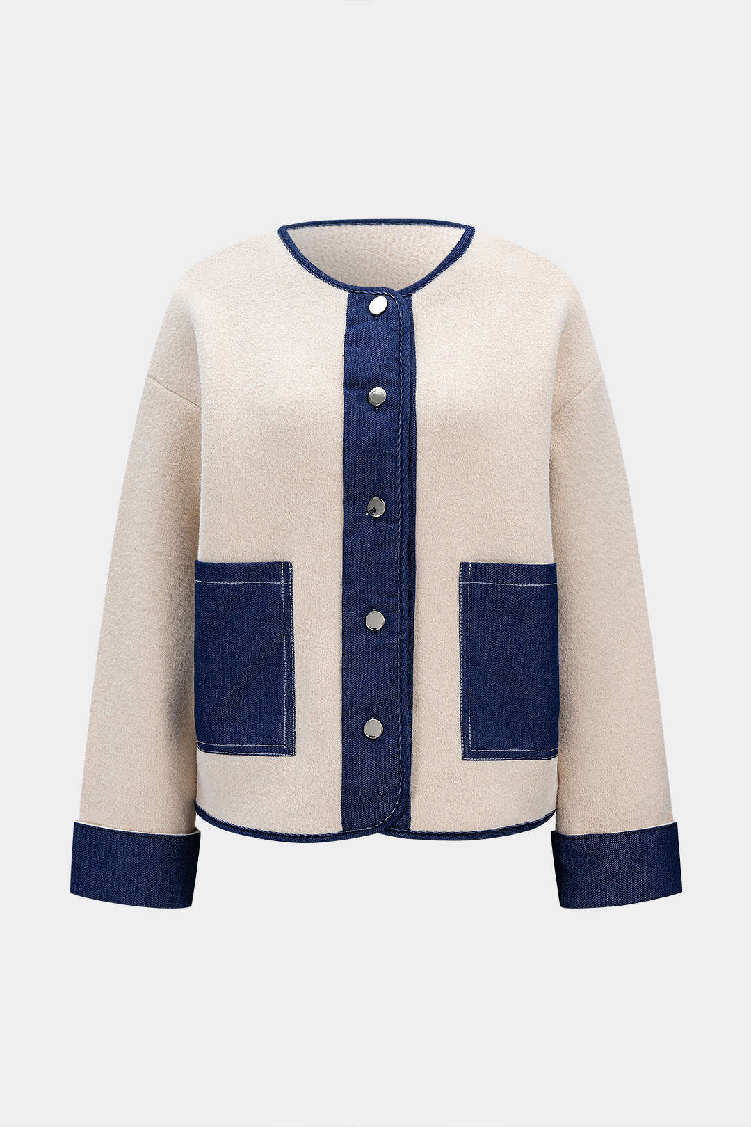 Cardigan aus gestricktem Denim mit Patchwork-Tasche