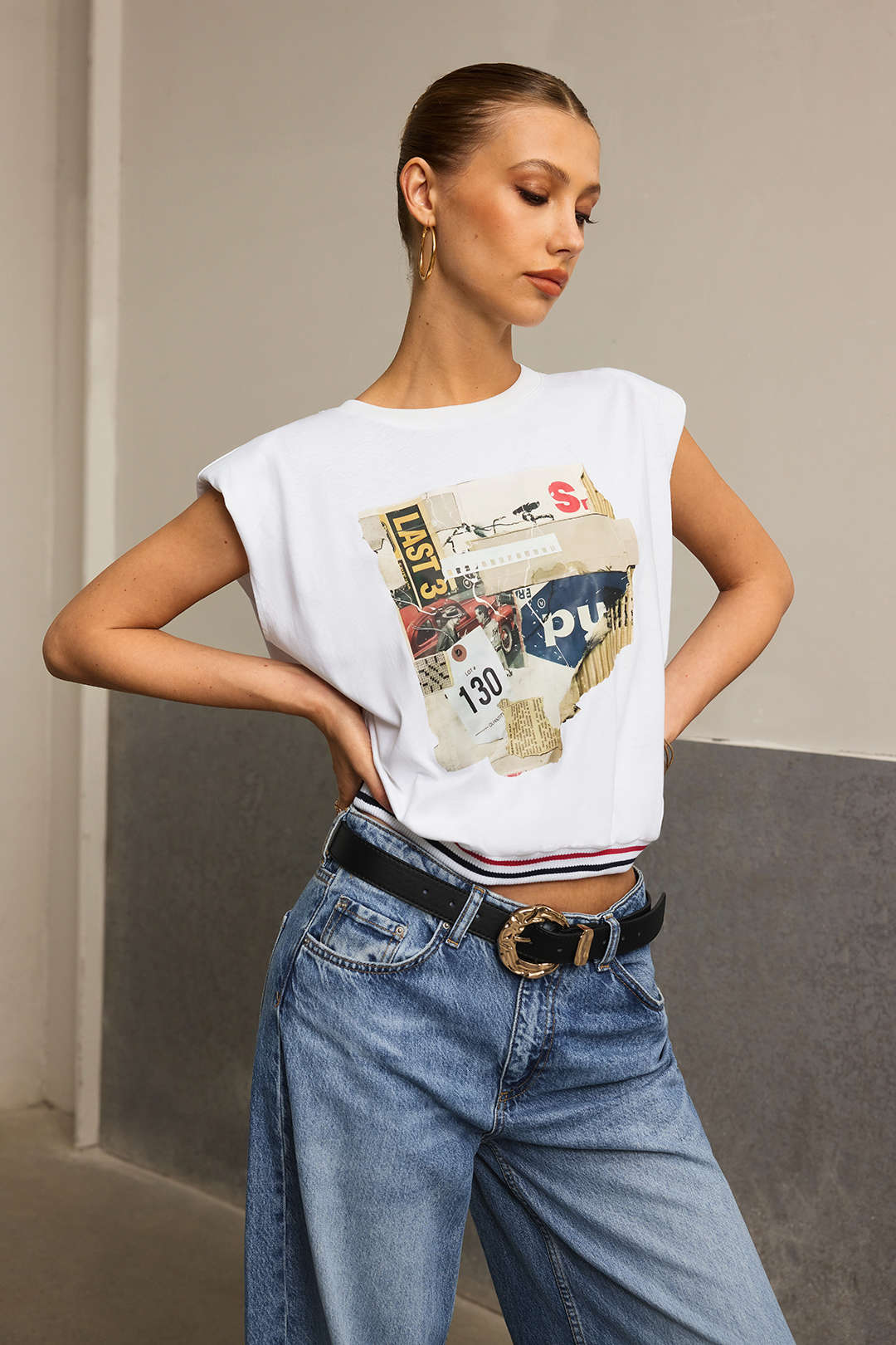 T-shirt ample sans manches imprimé numérique motif lettre de voiture
