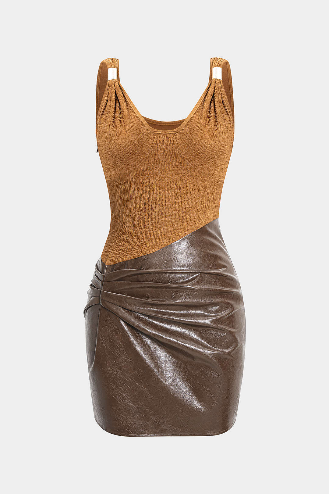 Ärmelloses Midi-Kleid aus Kunstleder mit Jacquardmuster, Metallic-Patchwork und Raffungen