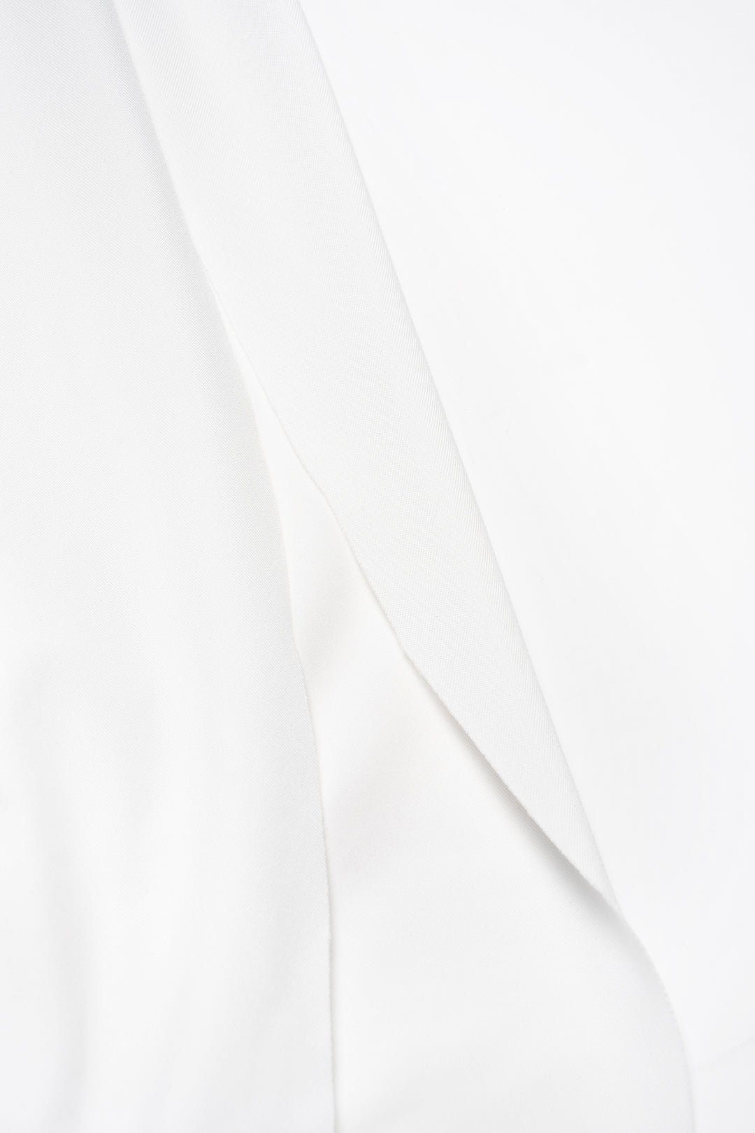 Robe midi asymétrique ruchée sans manches à épaules dénudées