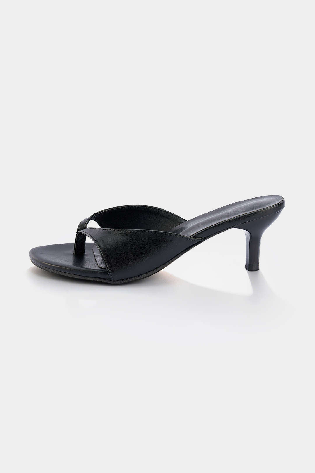Sandales en cuir à bout rond