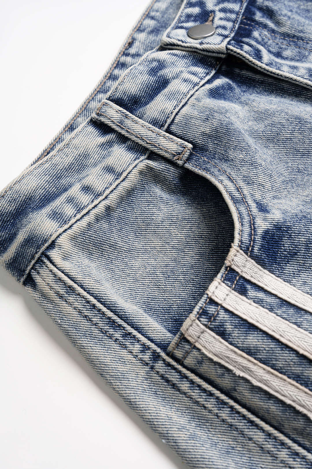 Jean large en denim à rayures contrastantes