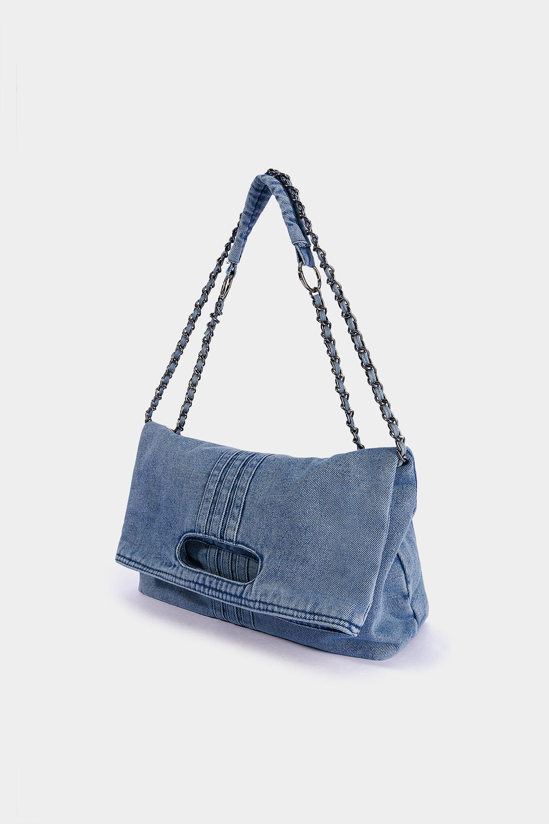 Denim-Umhängetasche mit Metallkette