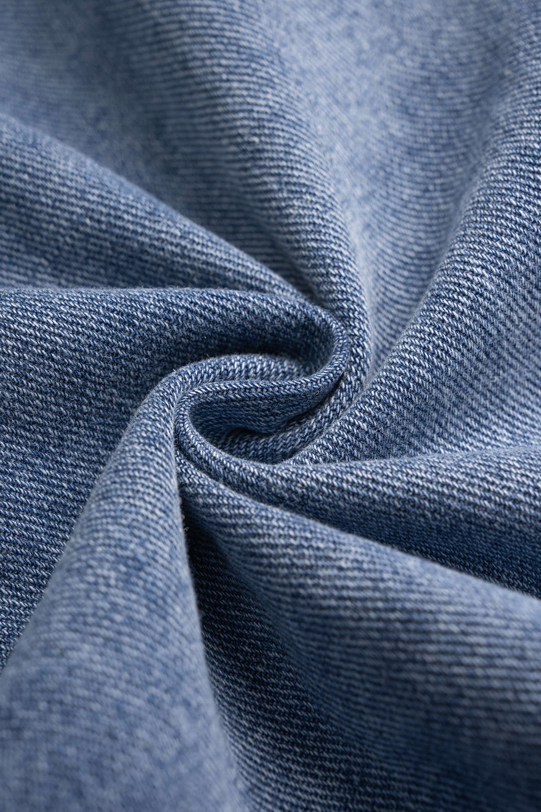 Jeans-V-Ausschnitt asymmetrisch gekreuzter Anzug