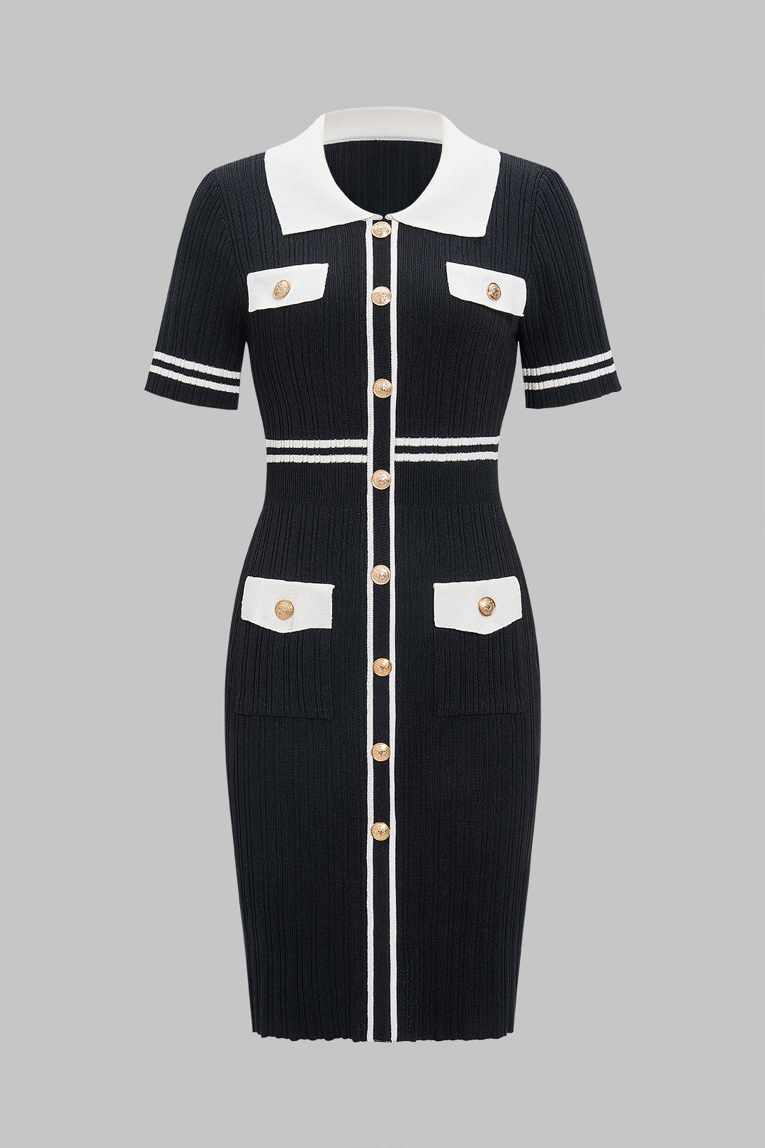 Gestricktes Kleid mit Revers und kurzen Ärmeln