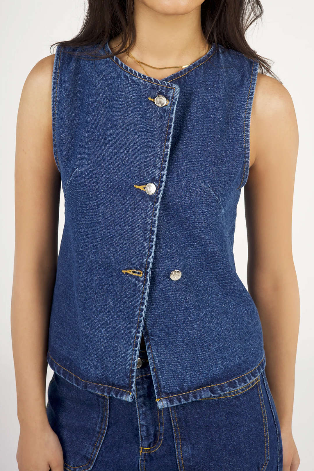 Jeans-Tanktop-Gürtelweste