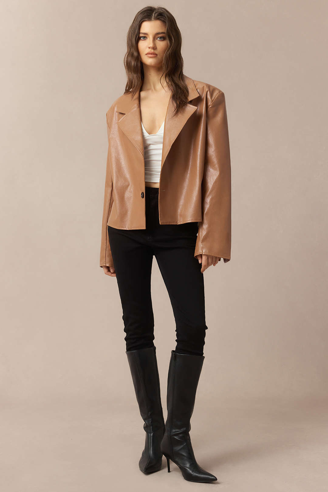 Veste en similicuir à revers crantés