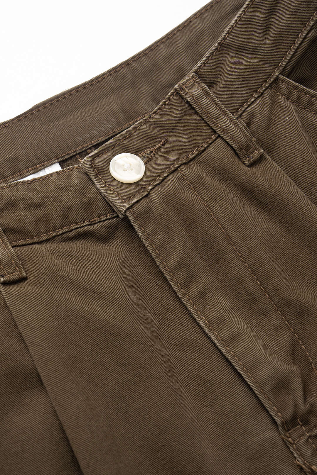 Jean en denim à poches froncées