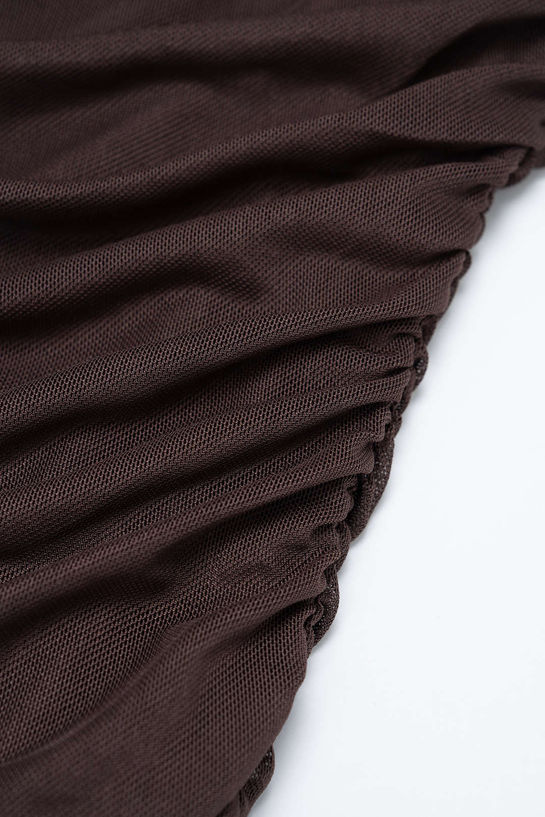 Robe midi bustier en maille à ourlet irrégulier