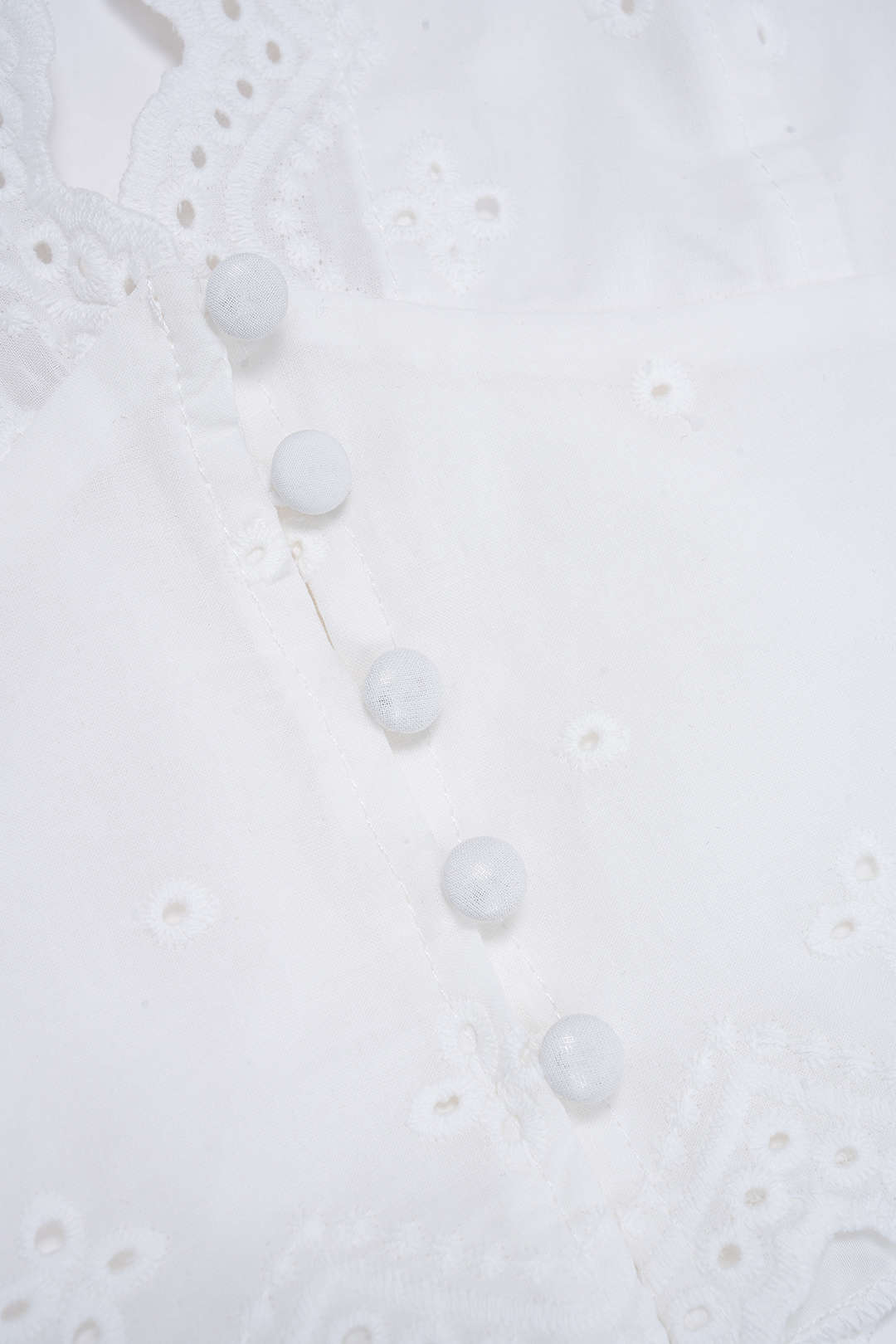 Hohles Neckholder-Tanktop mit Stickerei am Rücken