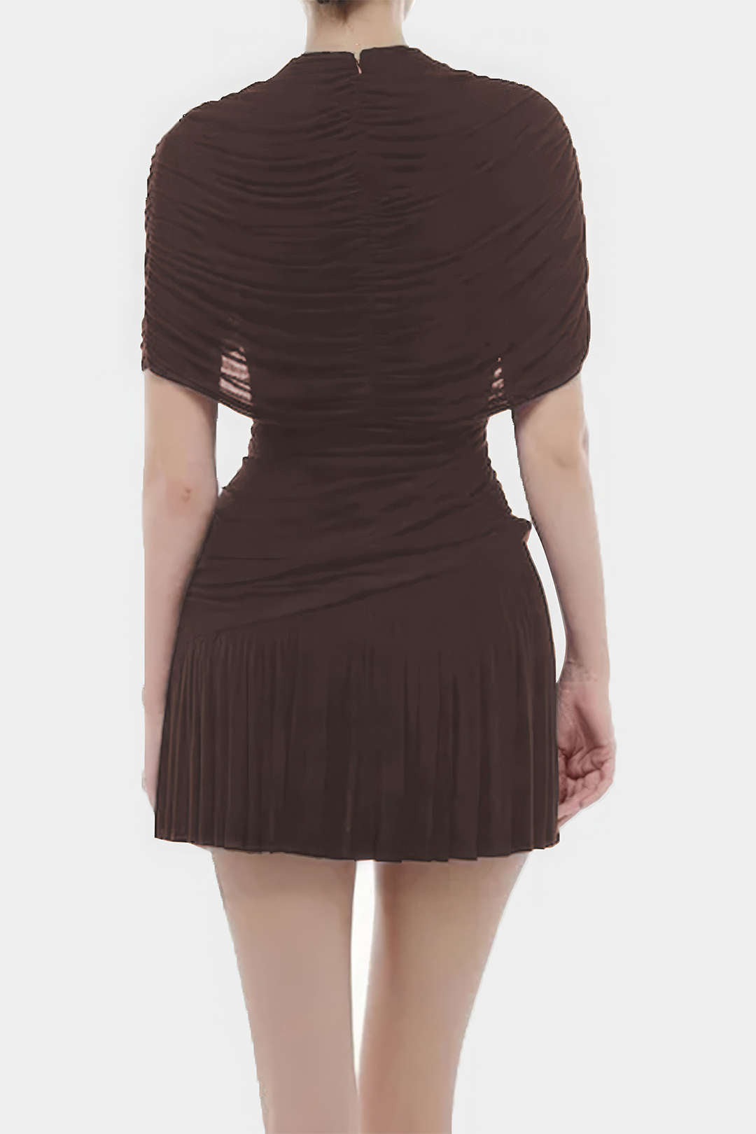 Gerüschtes asymmetrisches Minikleid mit kurzen Ärmeln