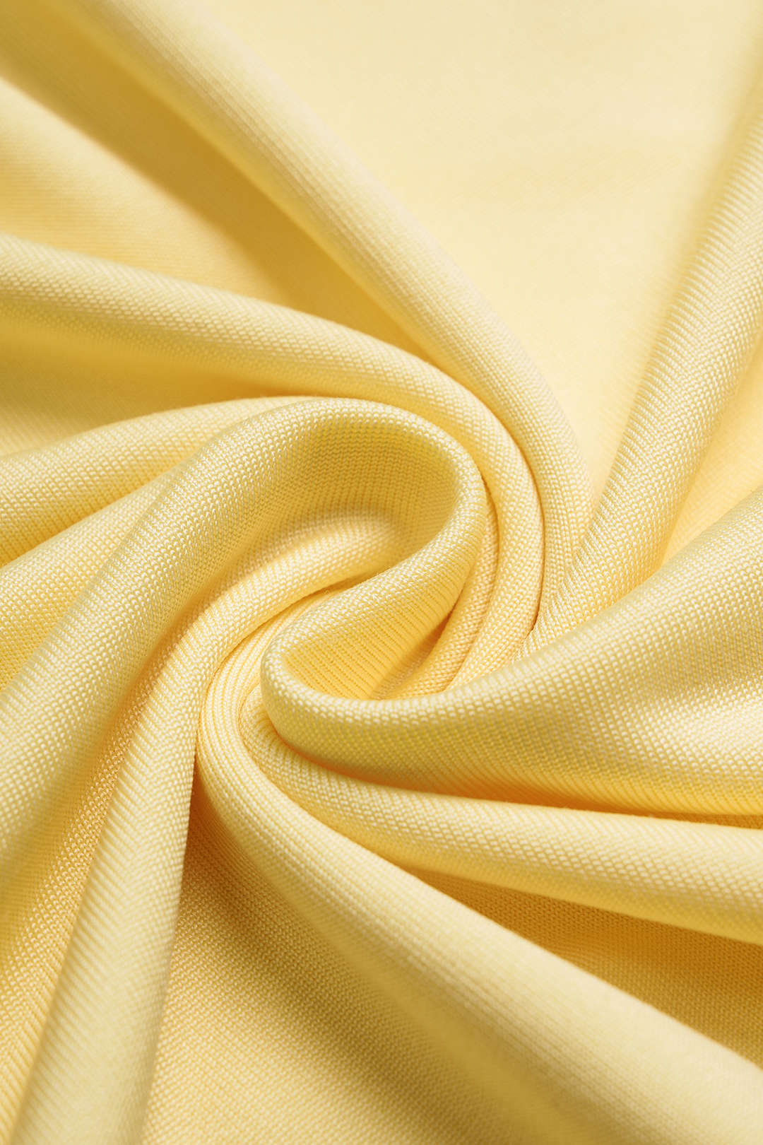 Maxikleid ohne Ärmel aus Mesh-Patchwork mit Raffungen und Bindeband am Rücken