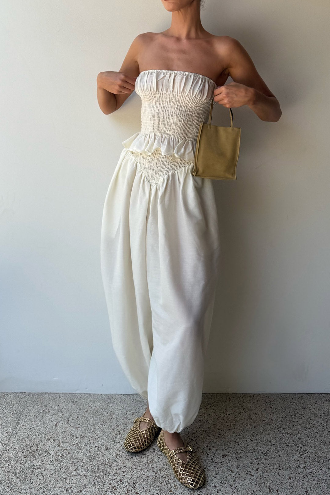 Gesmoktes Rüschen-Tube-Top und weite Ballonhose-Set