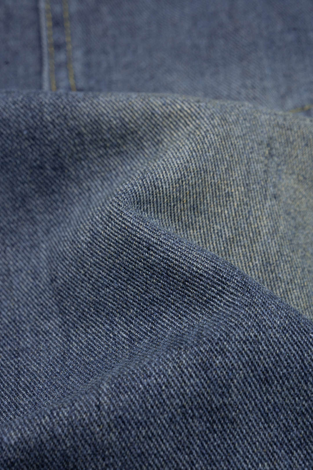 Jeans-Shorts mit weitem Bein und Strassdekor