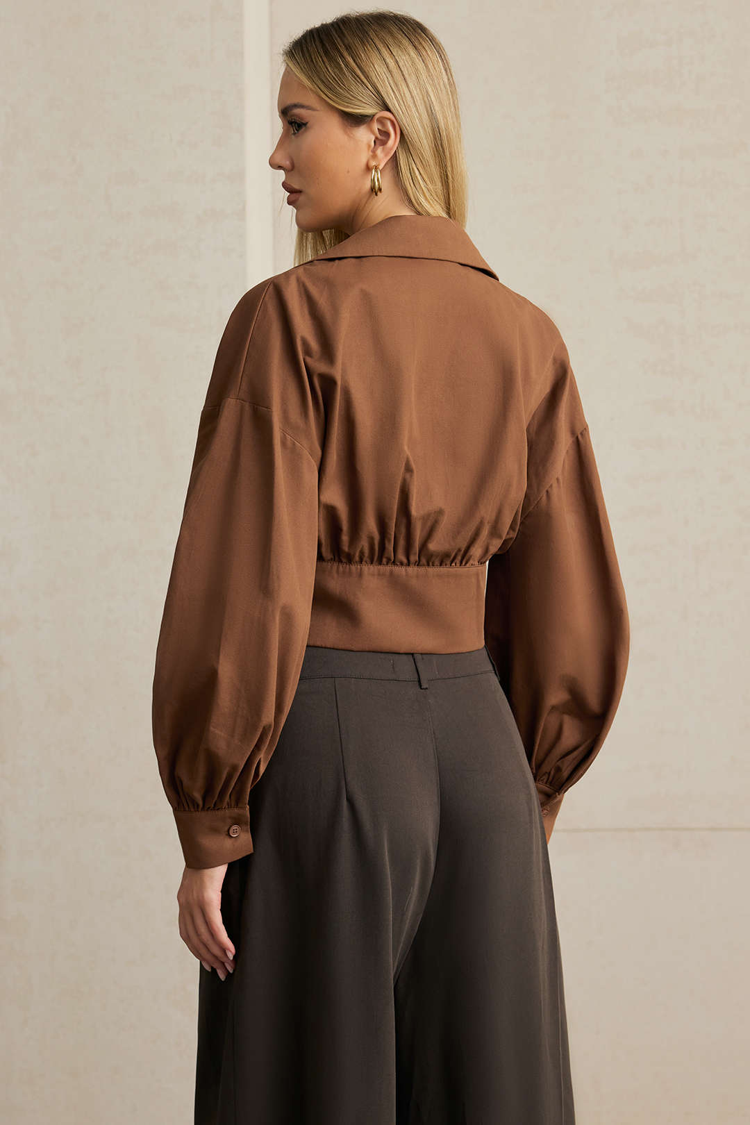 Geraffte V-Ausschnitt-Jacke