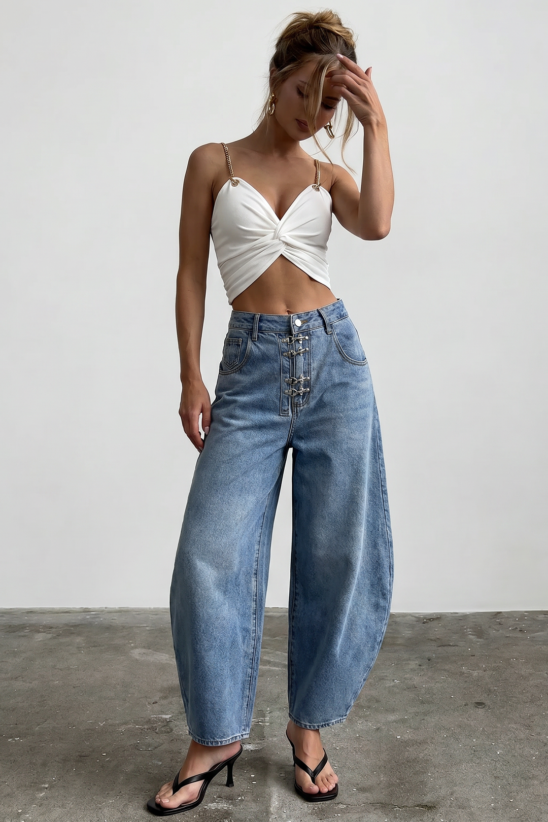 Jeans mit weitem Bein und Metallschnalle aus Denim