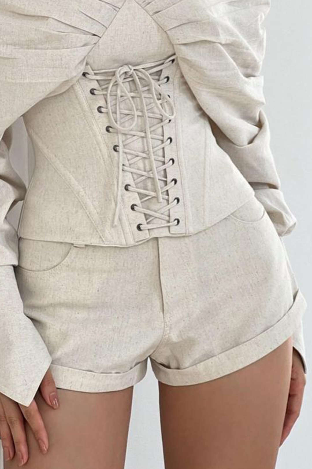 Shorts aus Leinen mit Gummizug im Bund