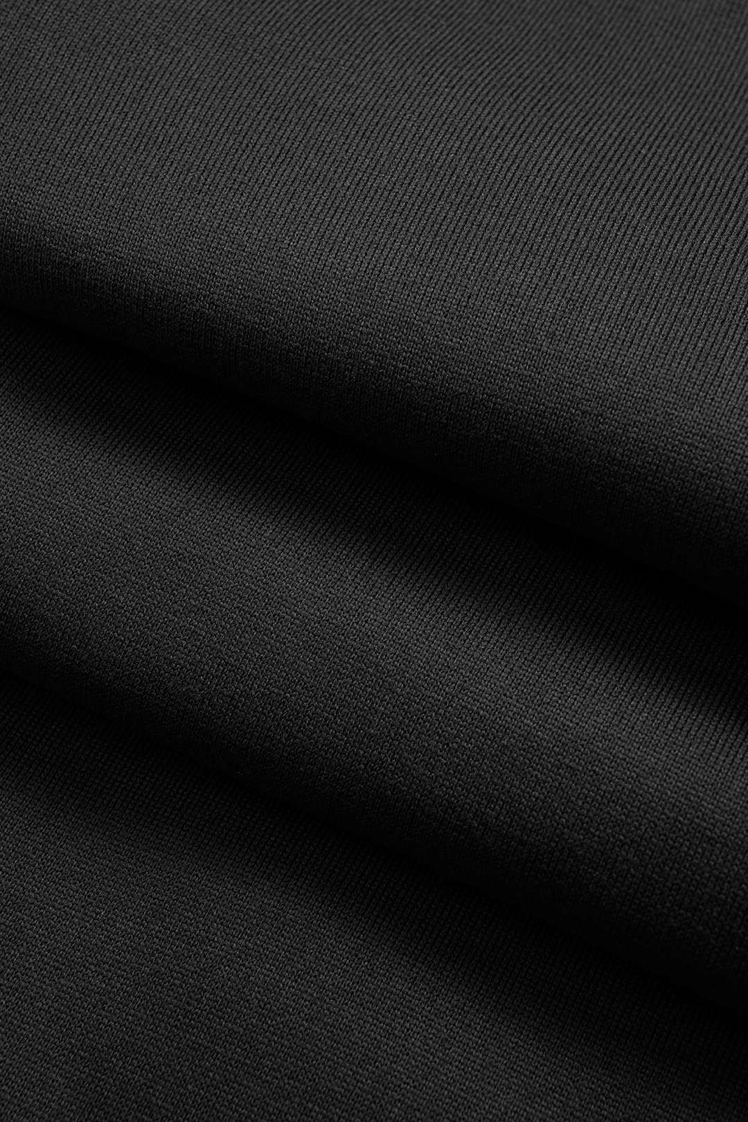 Kapuzenpullover mit Reißverschluss und Kordelzug sowie Hose mit geradem Bein zum Binden