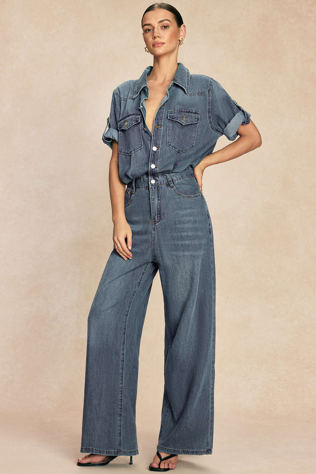 Denim-Overall mit Revers, kurzen Ärmeln und geradem Bein