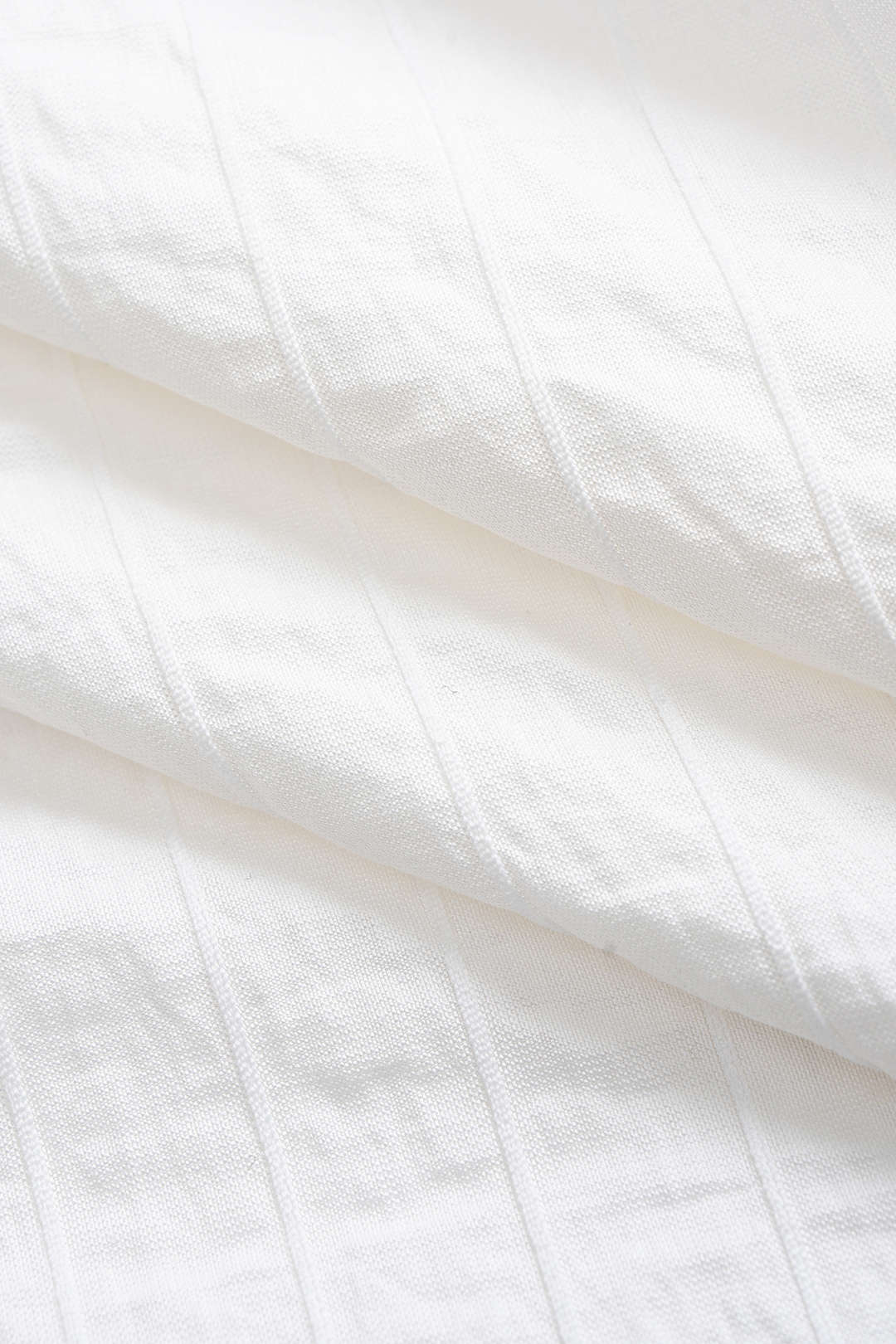 Langärmeliges Oberteil mit Spitzendetails, Cut-Out und ausgestellten Ärmeln