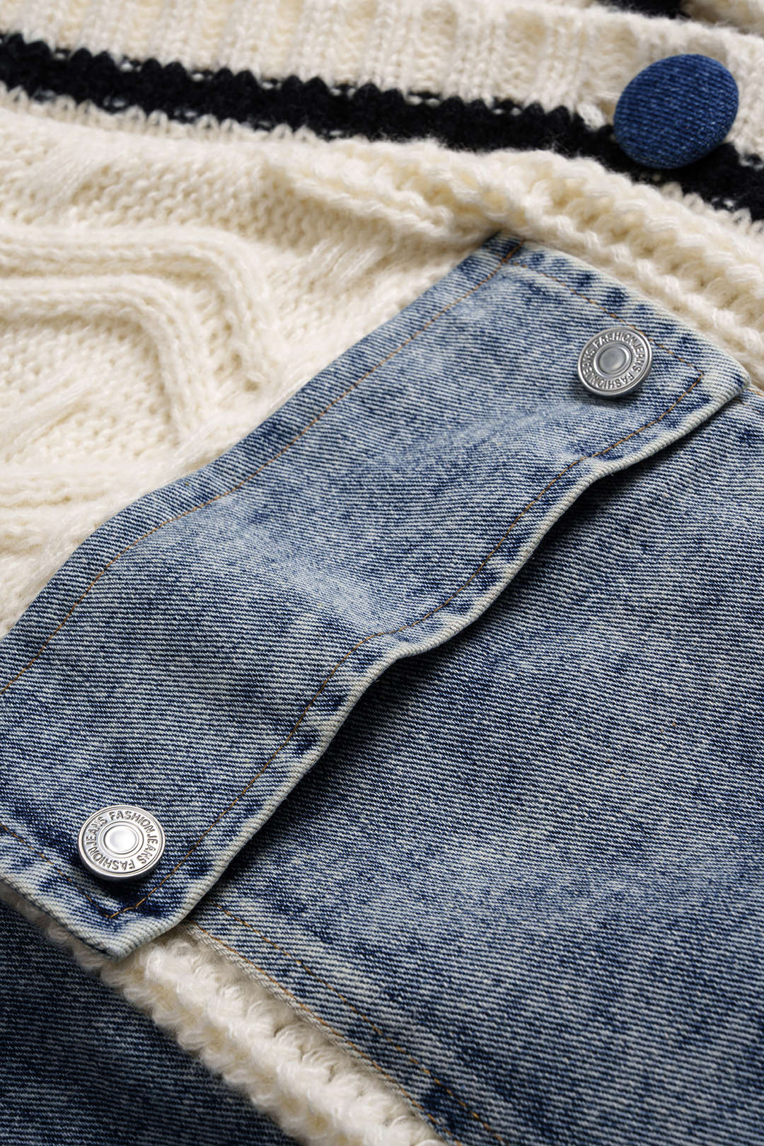 Denim-Patchwork-Strickoberbekleidung