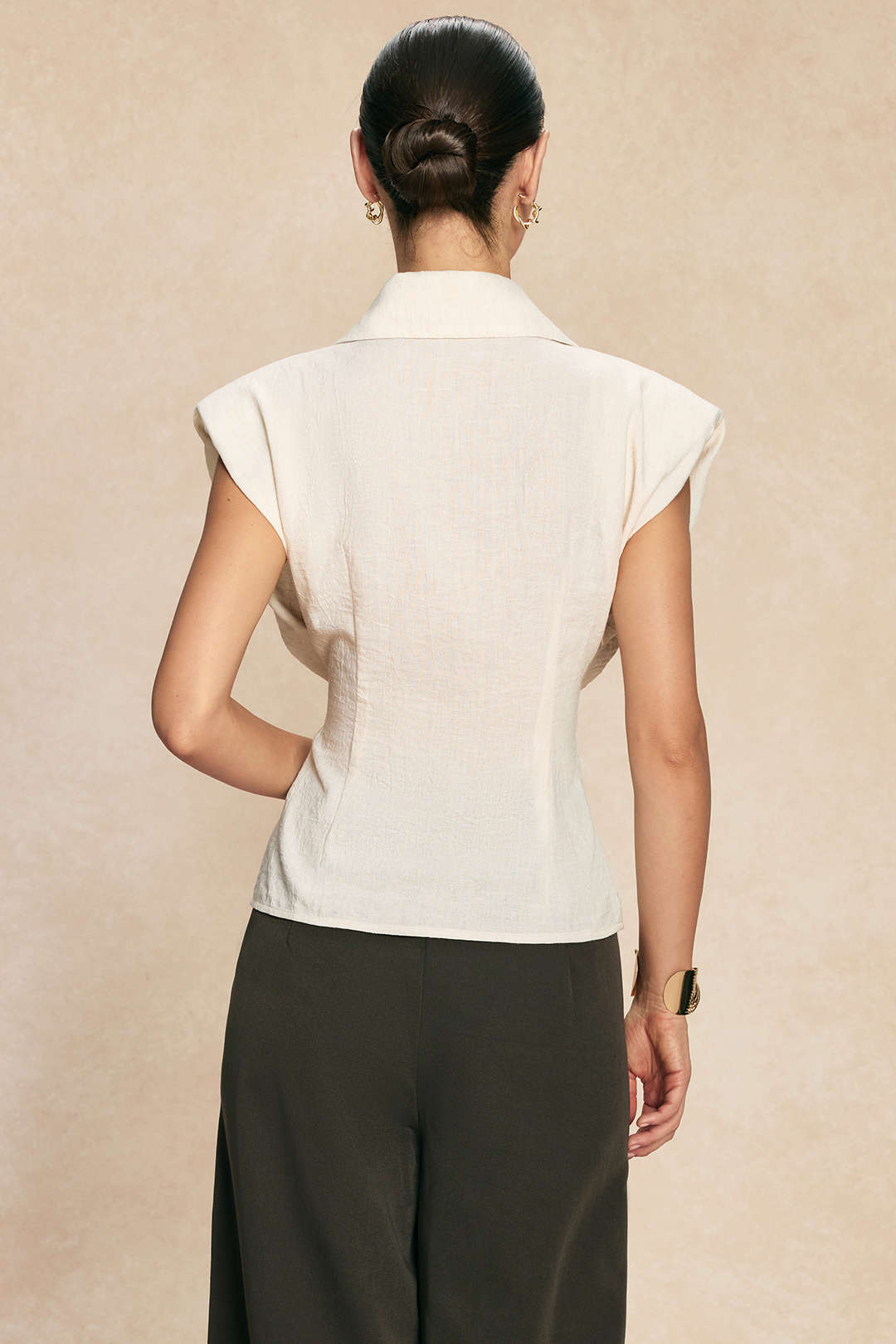 V-Ausschnitt asymmetrisches gerafftes Shirt