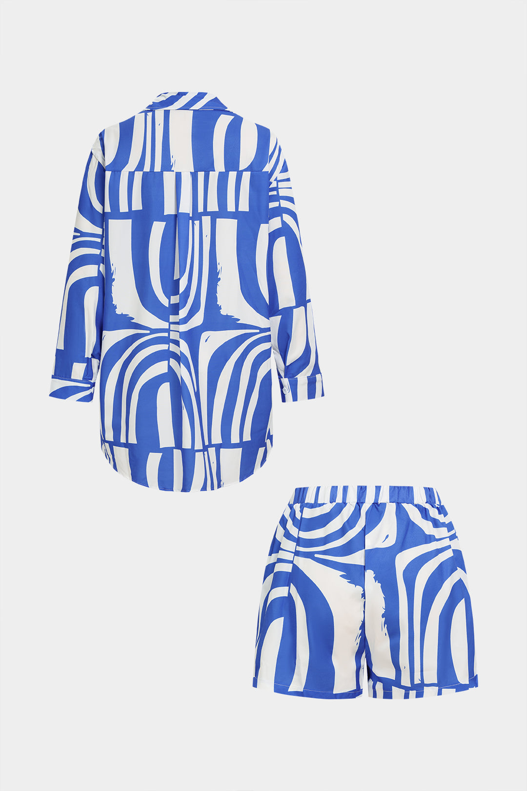 Ensemble chemise à manches longues et short à imprimé abstrait