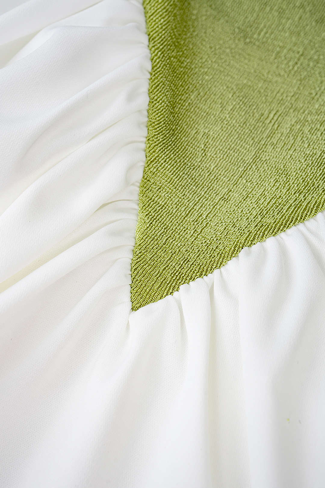 Patchwork Mock-Neck Rückenfreies Gerafftes Ärmelloses Minikleid