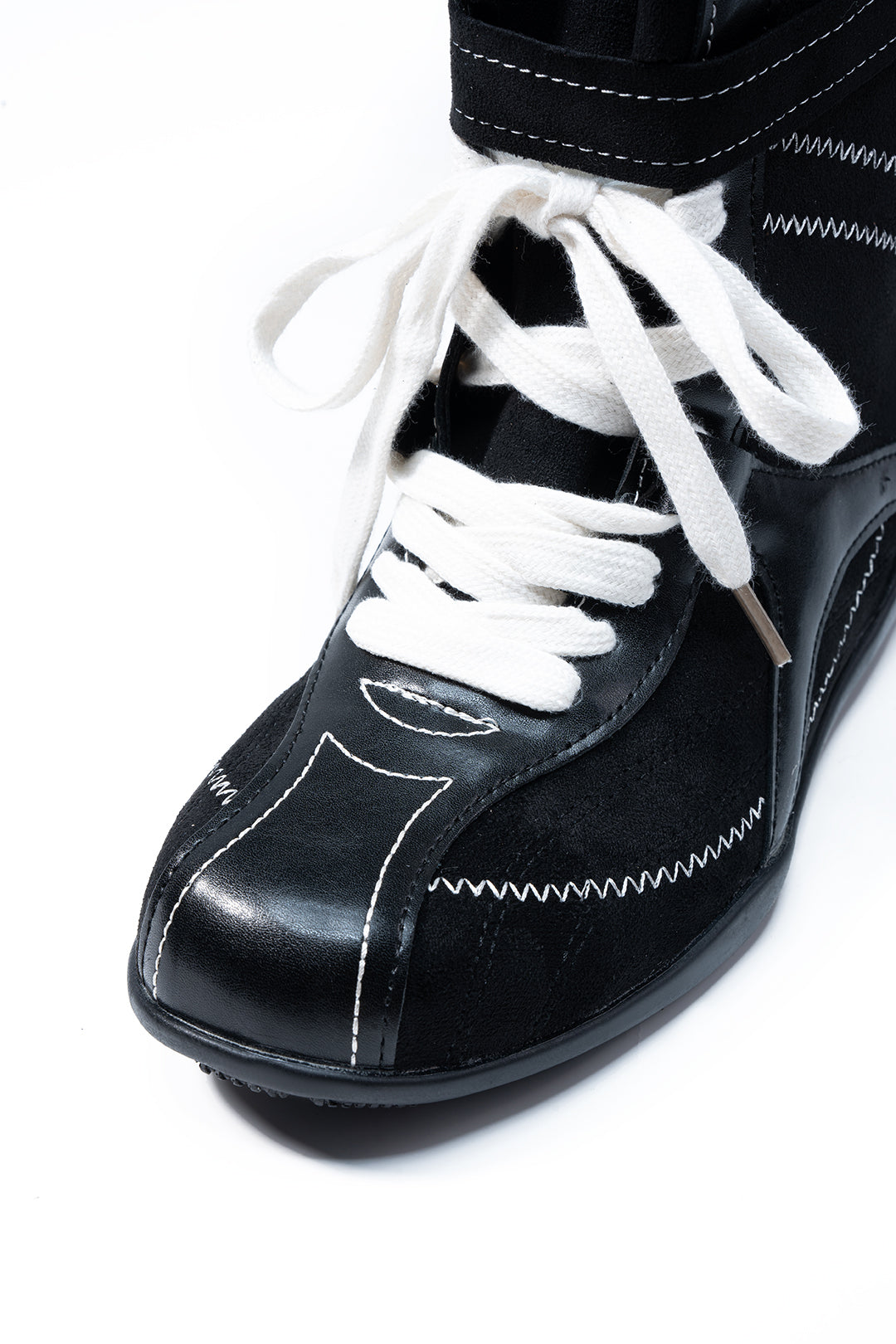Lederstiefel zum Schnüren bis zur Mitte der Wade