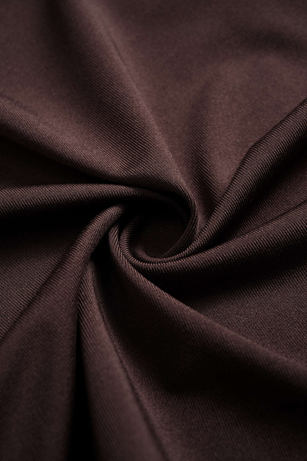 Asymmetrisches, gerafftes Maxikleid mit langen Ärmeln und One-Shoulder-Ausschnitt