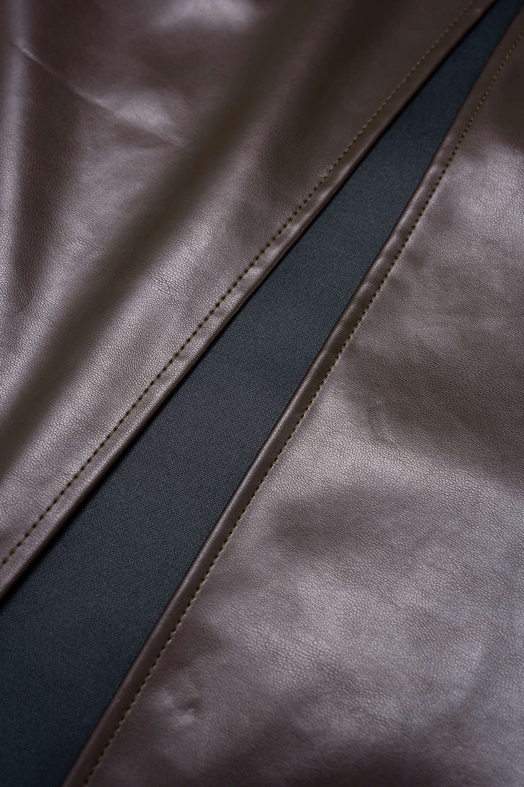 Faux-Leder Patchwork Gerafftes Ärmelloses Midikleid