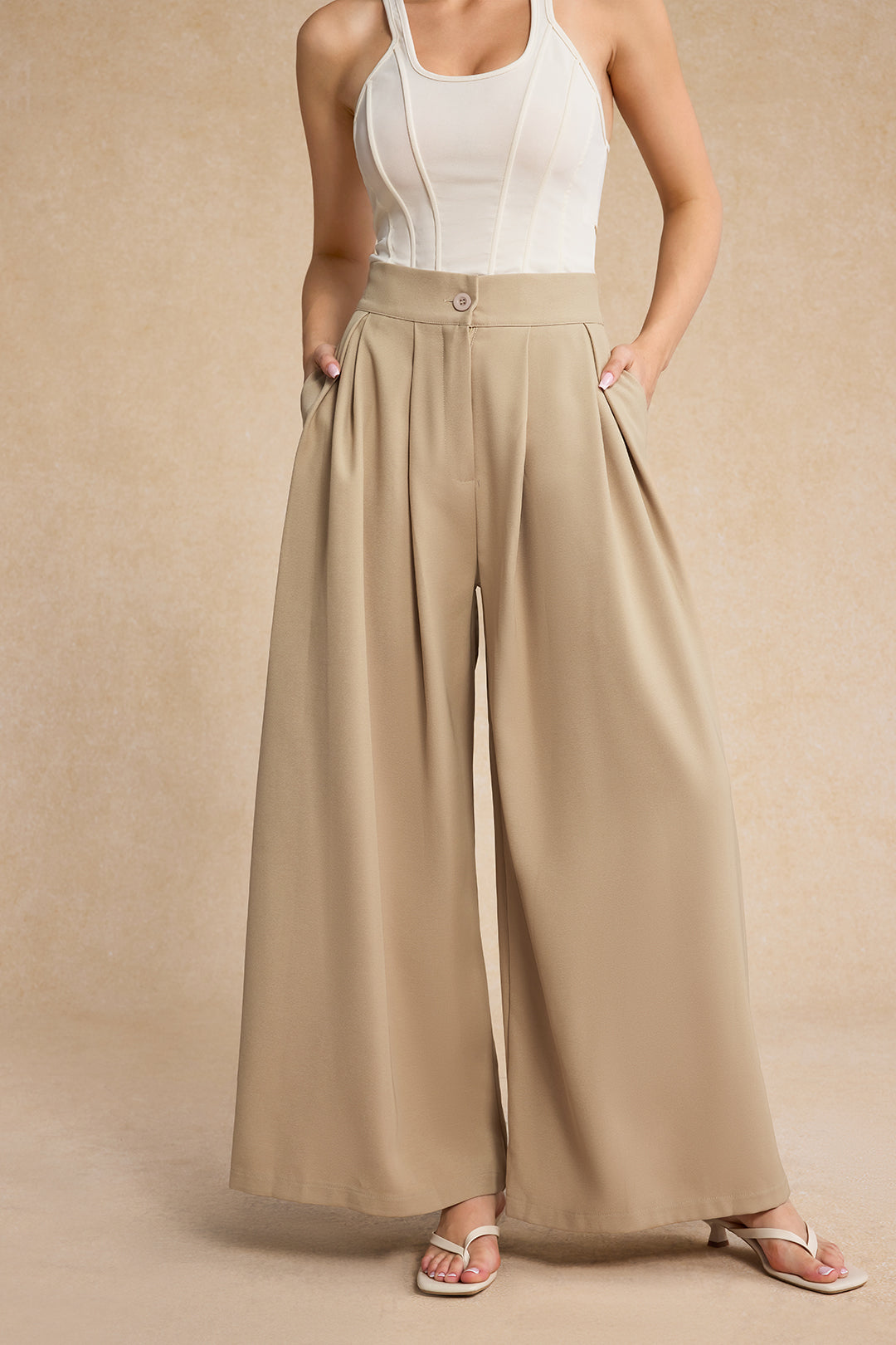 Plissierte Hose mit weitem Bein