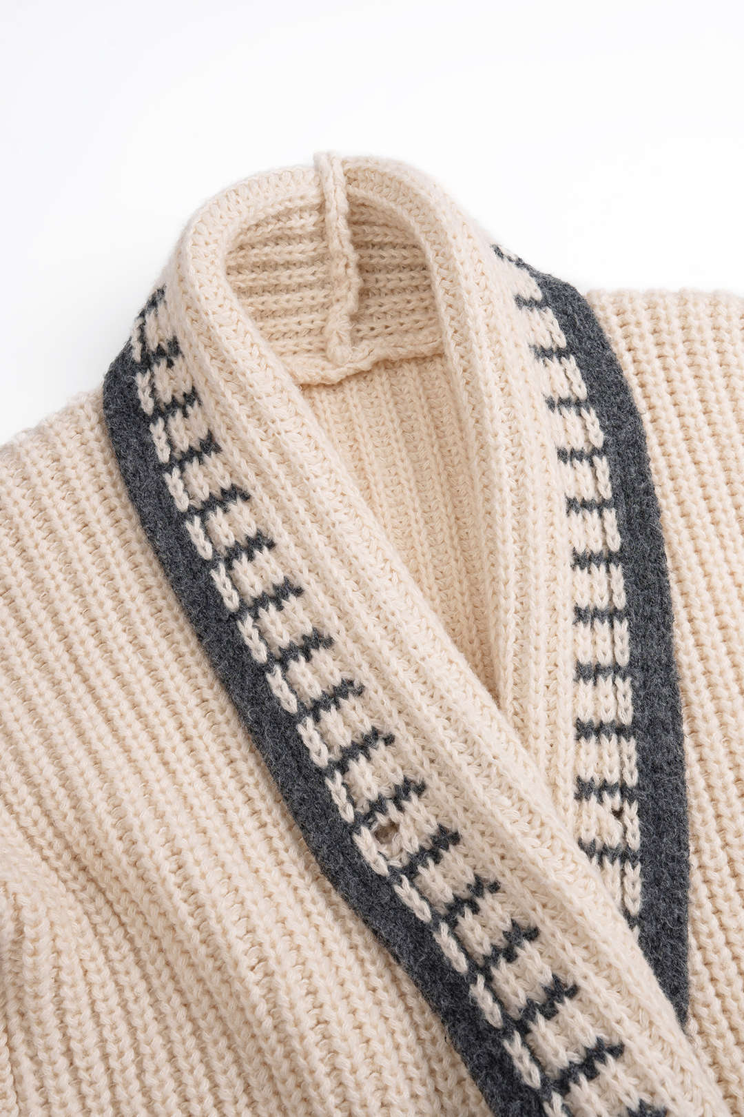 Offener Cardigan mit Farbblock-Design, Knopfleiste und langen Ärmeln