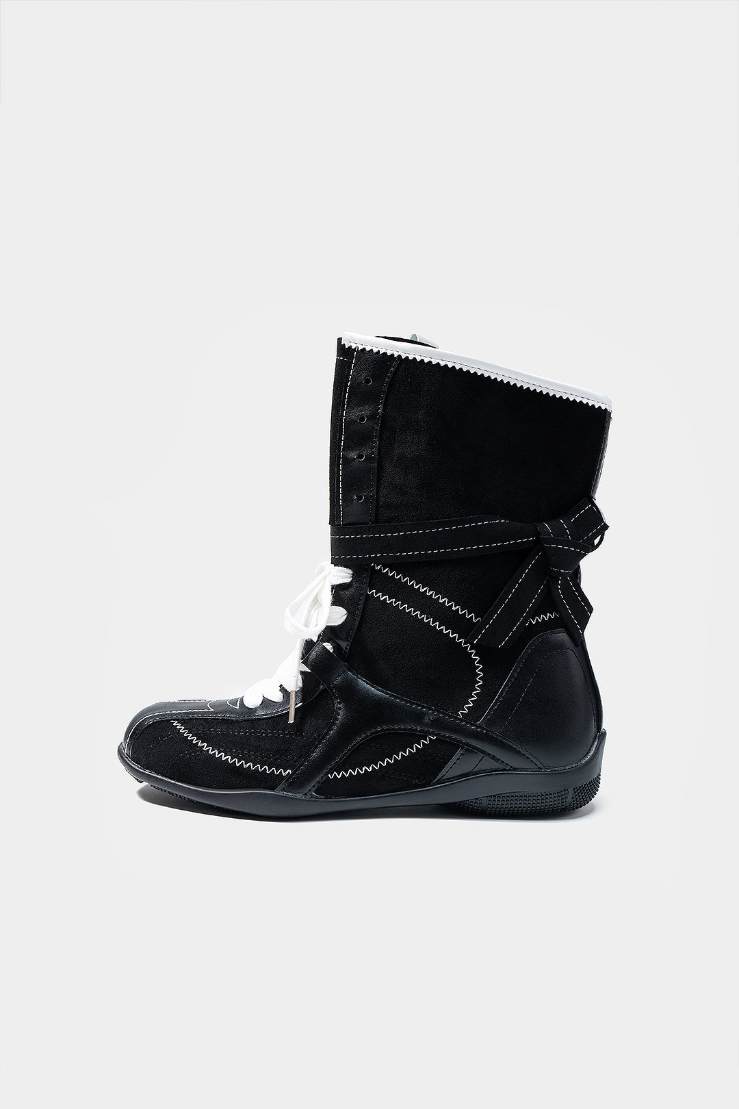 Lederstiefel zum Schnüren bis zur Mitte der Wade