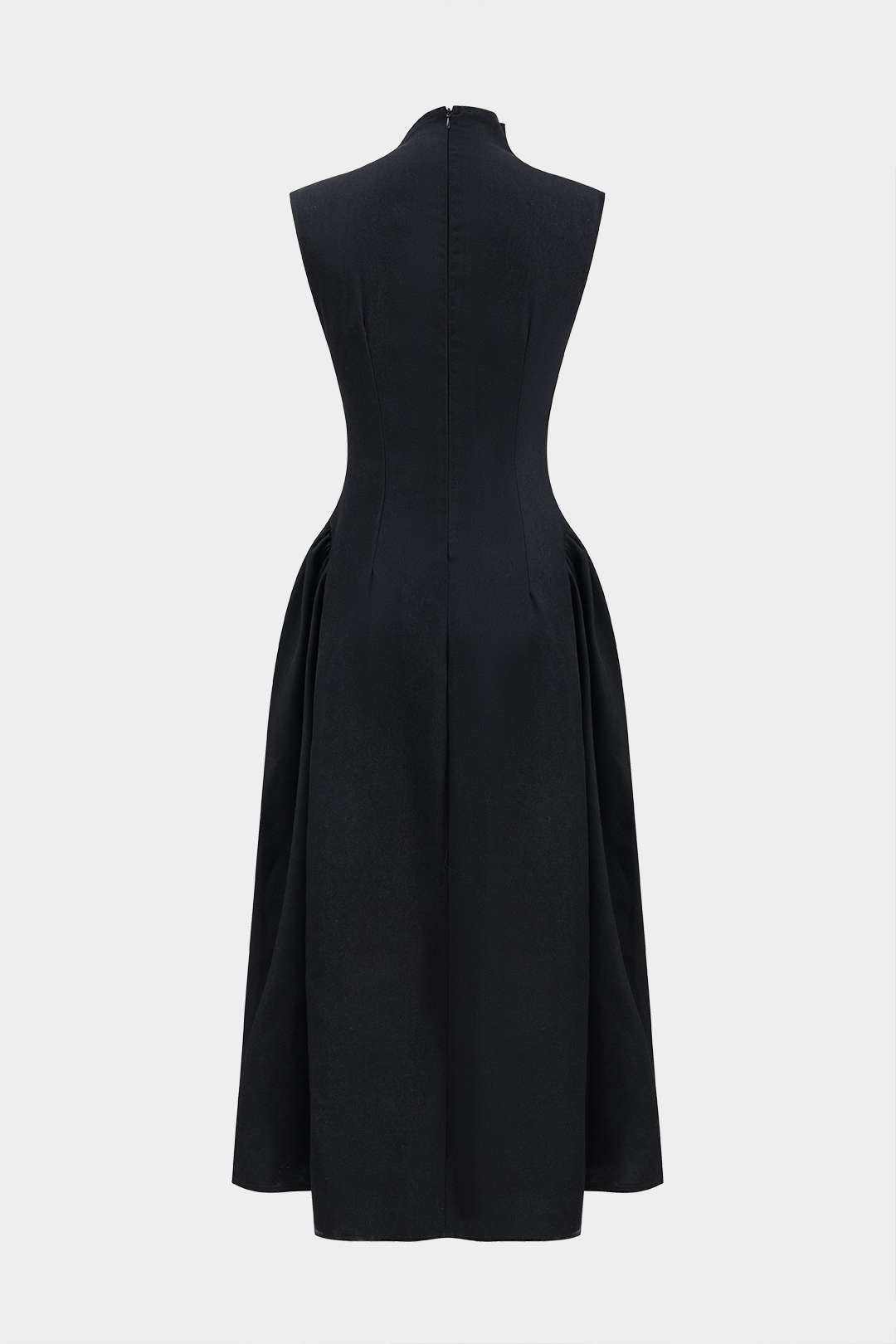 Robe longue sans manches à glissière et décorations métalliques