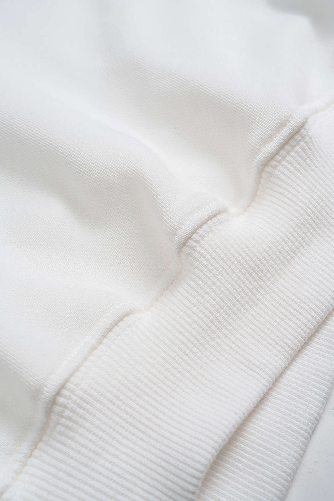 Sweat-shirt à manches longues et col rond avec imprimé lettres