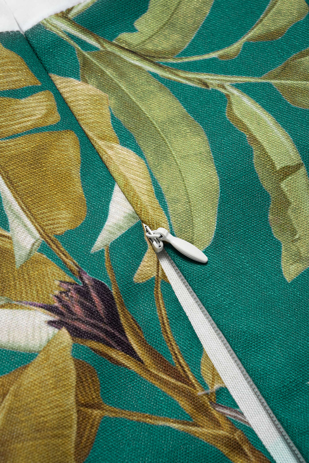 Leaves Print V-Neck Short-Sleeve Shirt