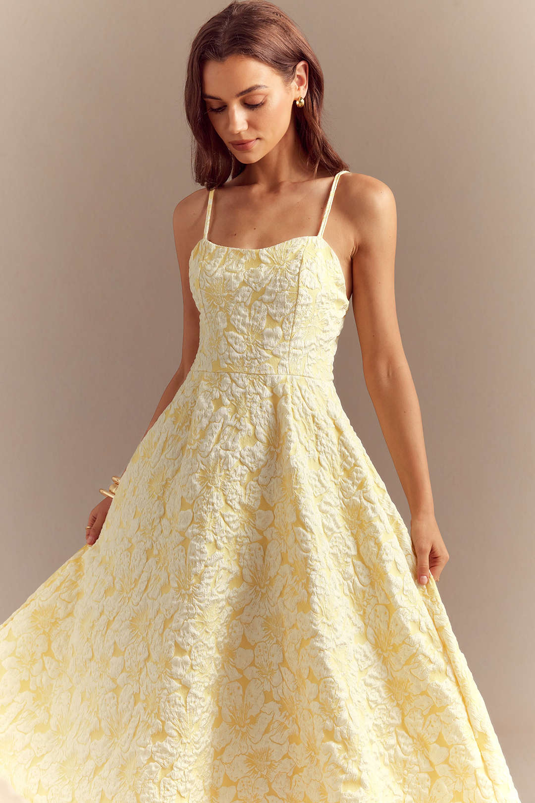 Floral Print Textured Ruched Sleeveless Midi Dress