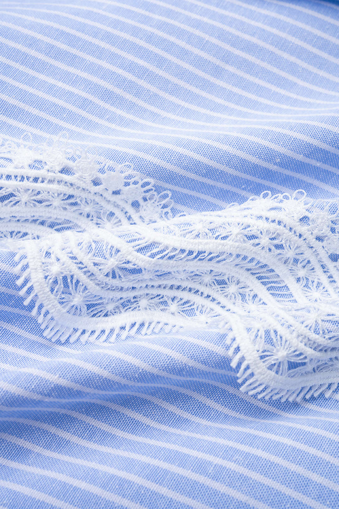 Maxikleid ohne Ärmel mit Streifendruck, Patchwork und Spitzendetails