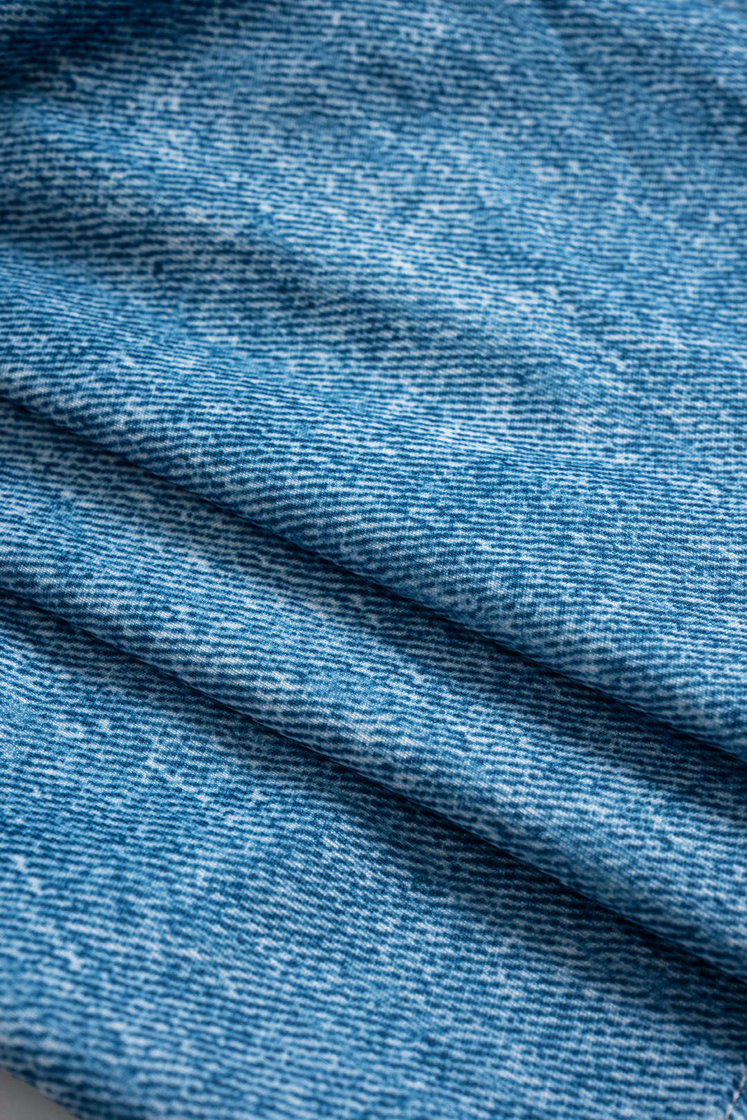 Haut bandeau torsadé asymétrique en jean imprimé