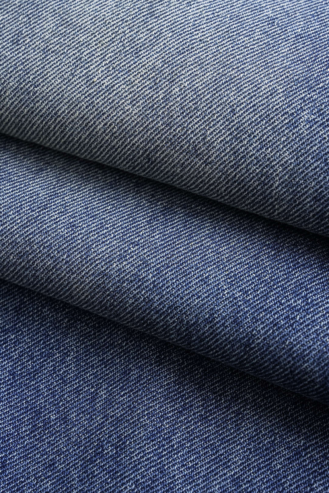 Jeans en jean asymétriques à poche zippée