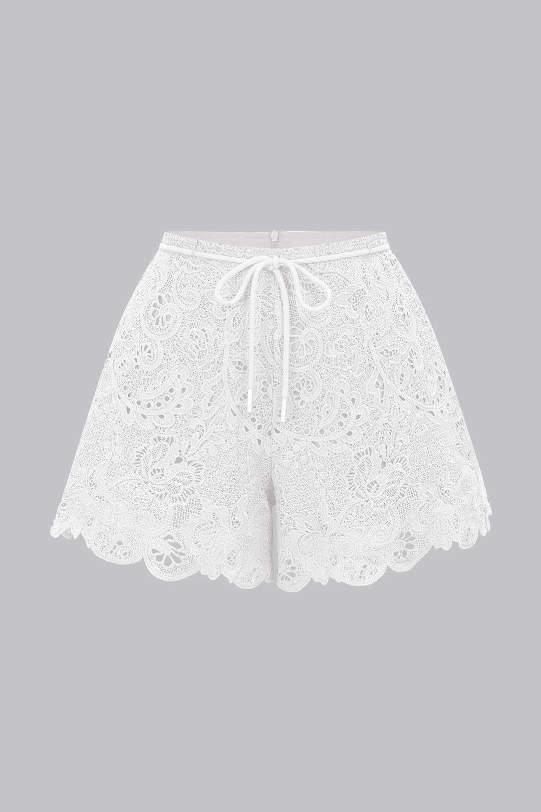Shorts mit Muschelsaum, Cut-Out und Bindedetail