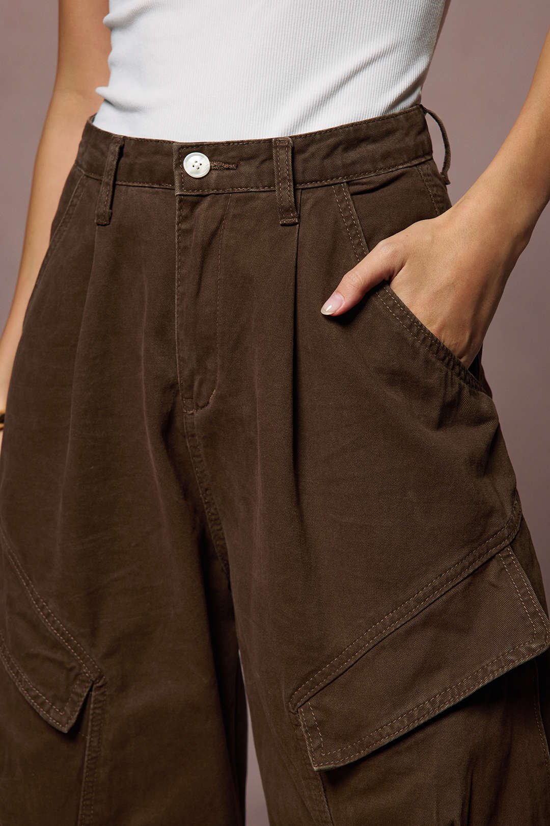 Jean en denim à poches froncées