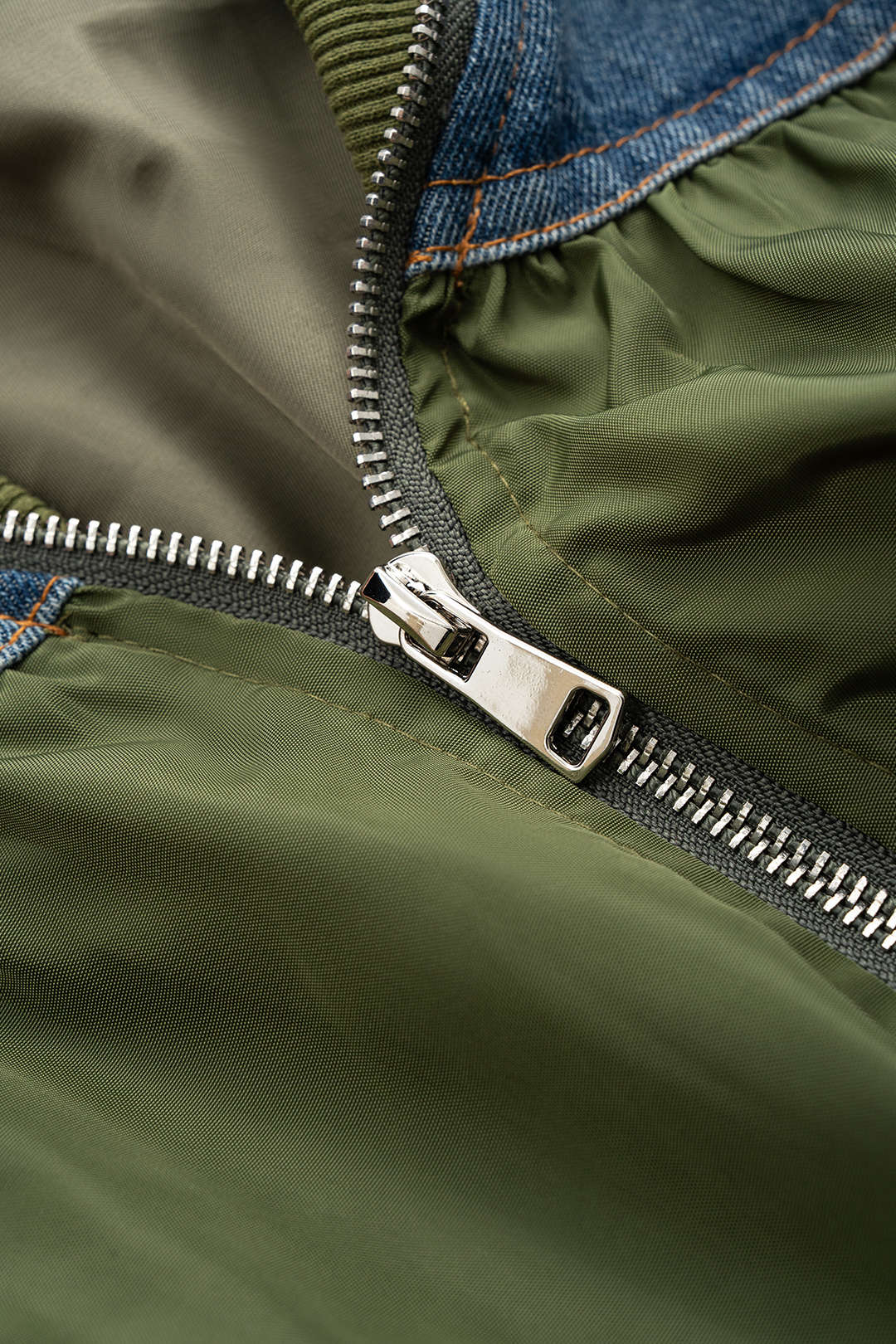 Denim-Patchwork-Reißverschlussjacke