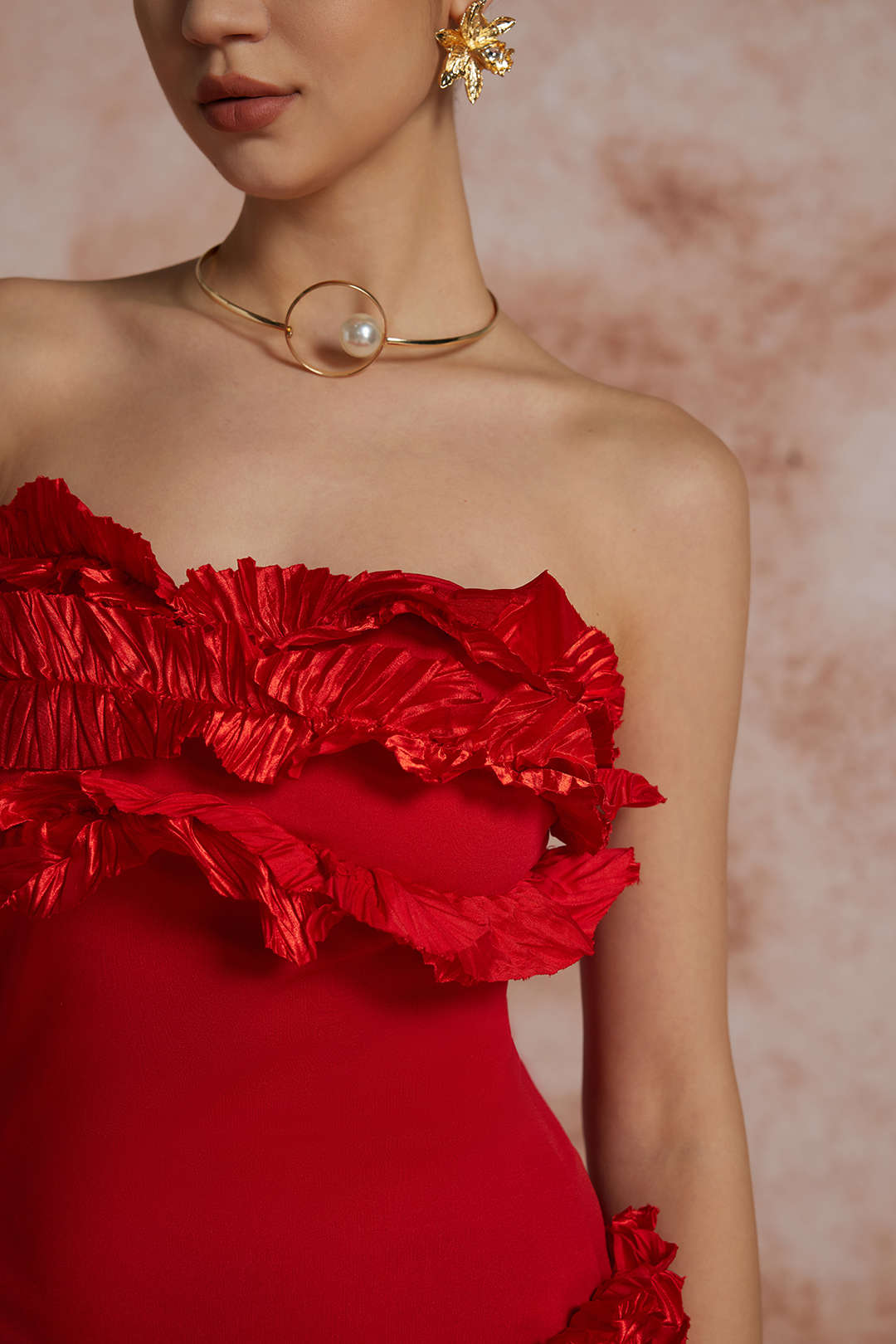 Robe midi bustier à volants et franges